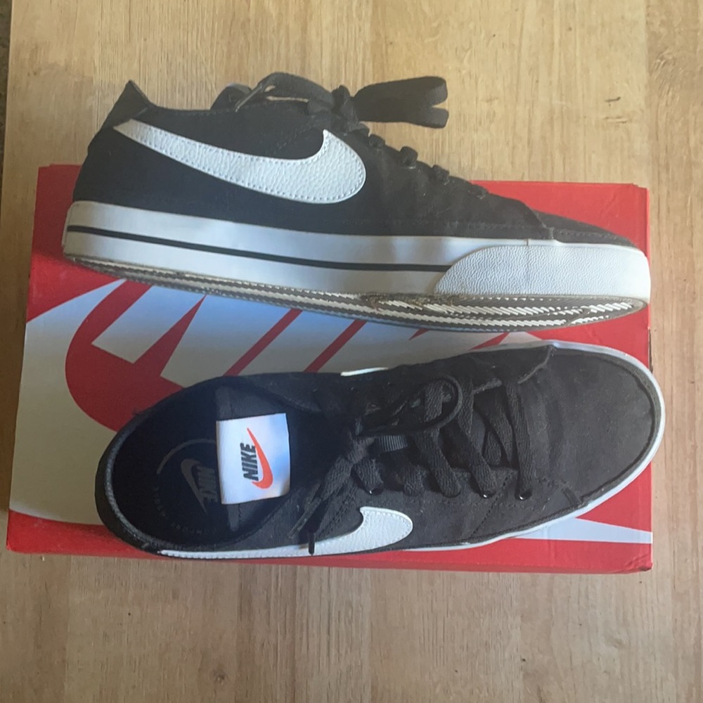 NIKE Men’s COURT LEGACY Canvas shoes - Picture 5 of 8